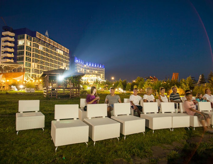 Летний кинотеатр - Курортный комплекс «Аквамарин»