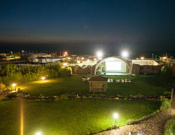 Летний кинотеатр - Курортный комплекс «Аквамарин»