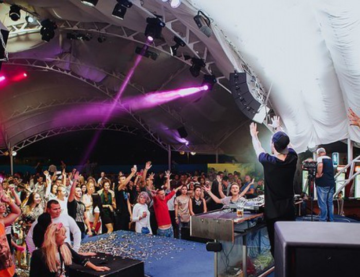 Ночной клуб «Aquadance Beach Club» - Курортный комплекс «Аквамарин»